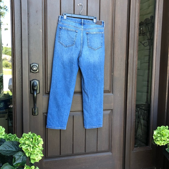 Carly Jean Los Angeles High Rise Cropped Jeans - Picture 7 of 7